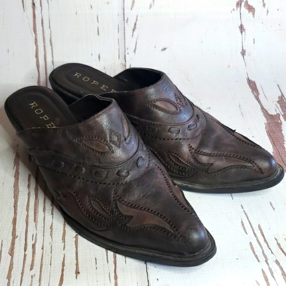 Roper 8.5 brown low heel pointy booties mules